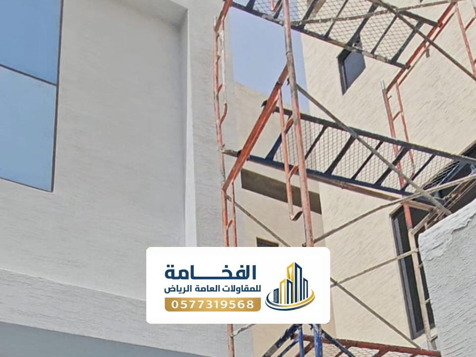 سقالات لبناء الشقق شمال الرياض